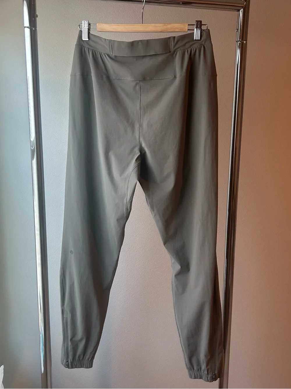 Lululemon Surge Joggers Size Medium in Rover (gray brown) GUC - Picture 8 of 12